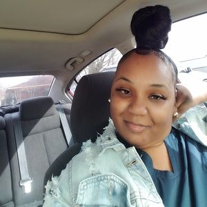 Meet your Posher, Shemeika